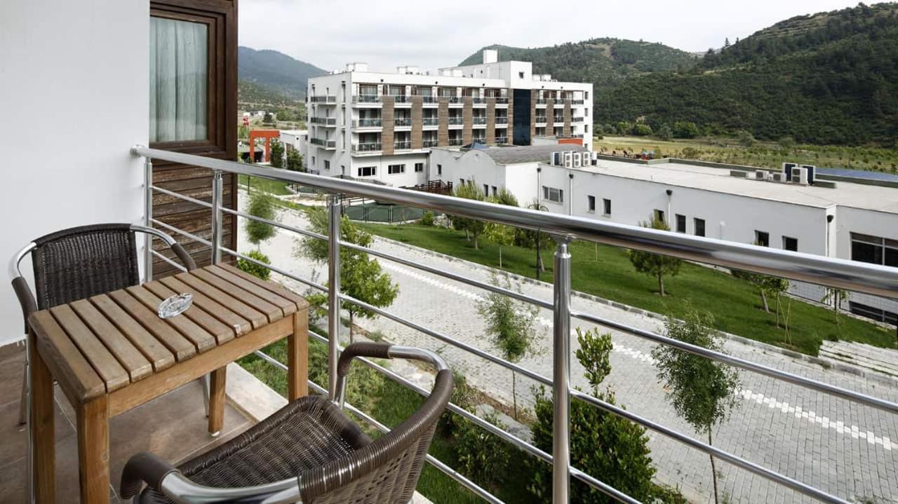 Obam Termal Resort Hotel Ve Spa Sindirgi Exterior photo